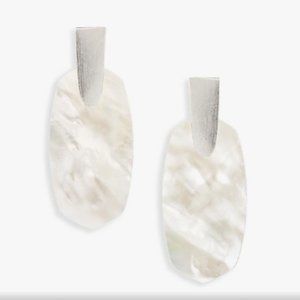 Kendra Scott Aragon Silver Drop Earrings in White Pearl